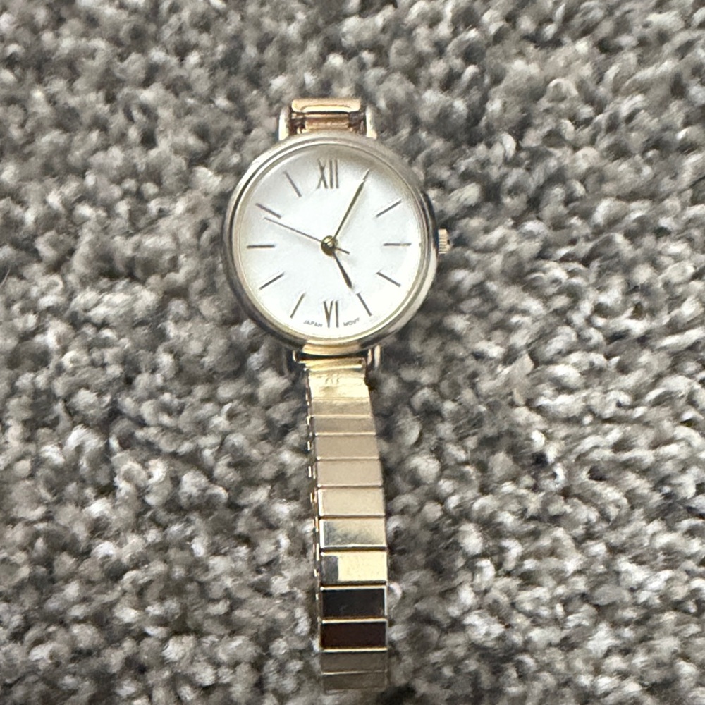 Elegant Gold Women's Watch